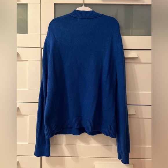 Banana Republic Crew Neck Sweater - Picture 3 of 3